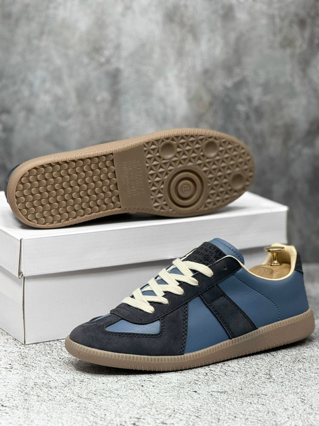 кроссовки maison margiela replica low top,кроссовки replica maison margiela синий,кроссовки maison margiela replica,кроссовки мужские maison margiela replica low top carry over синие,maison margiela r