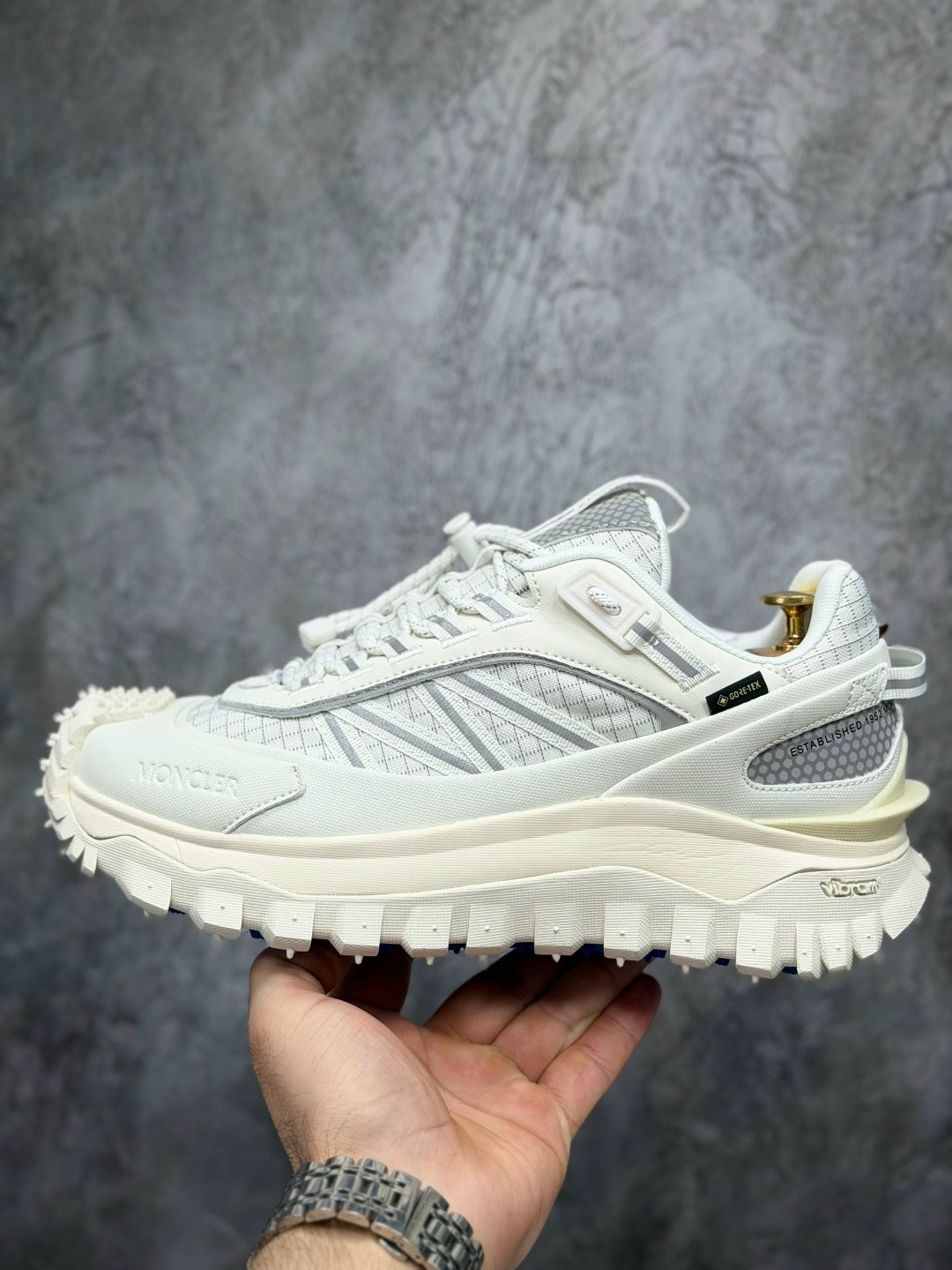кроссовки moncler,кроссовки,кроссовки trailgrip gtx moncler белый,мужской кроссовки,повседневные кроссовки