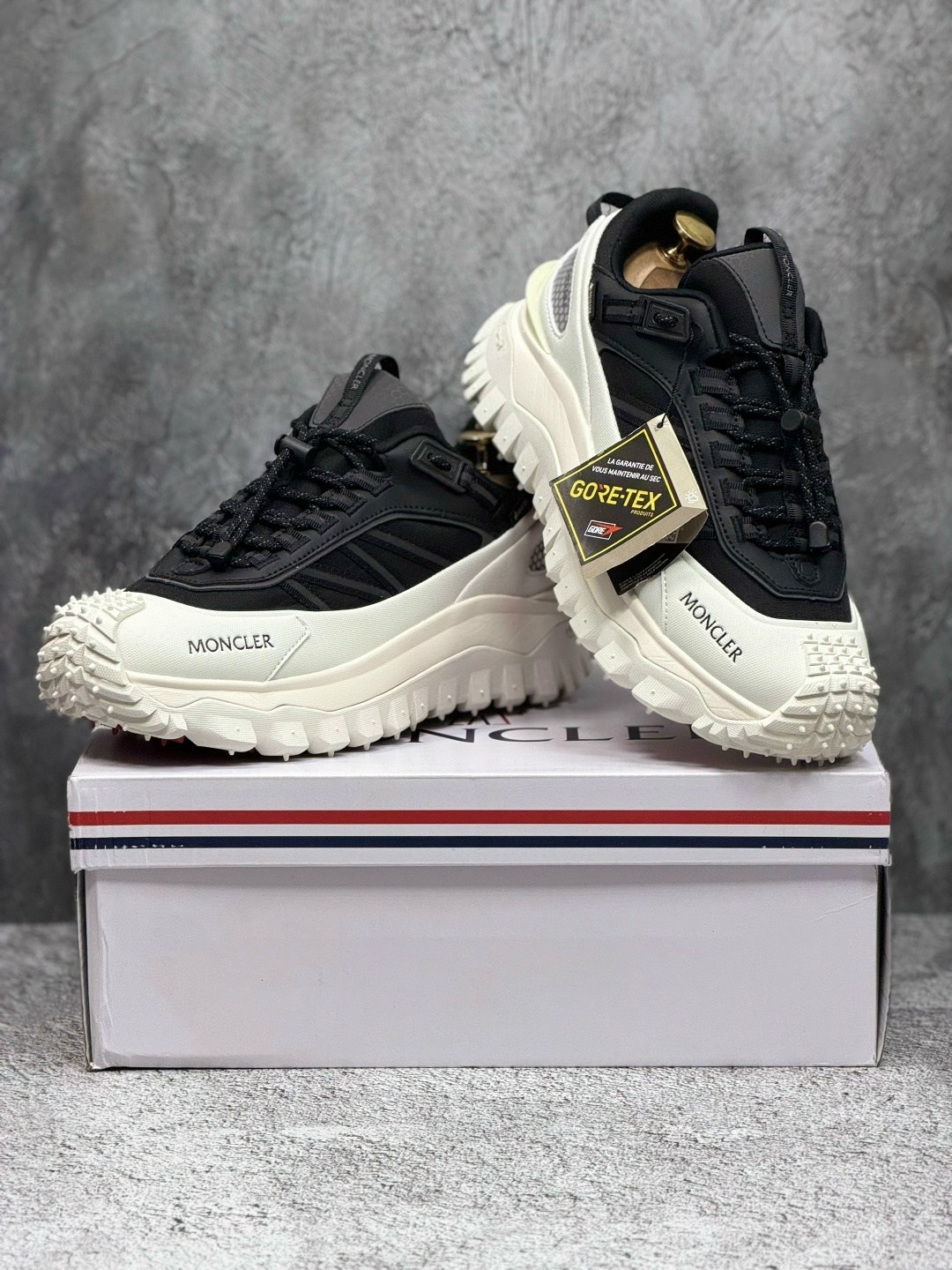 кроссовки moncler,кроссовки moncler trailgrip gtx,кроссовки moncler trailgrip gtx trainers белый черный,кроссовки moncler moncler trailgrip gtx,мужские кроссовки
