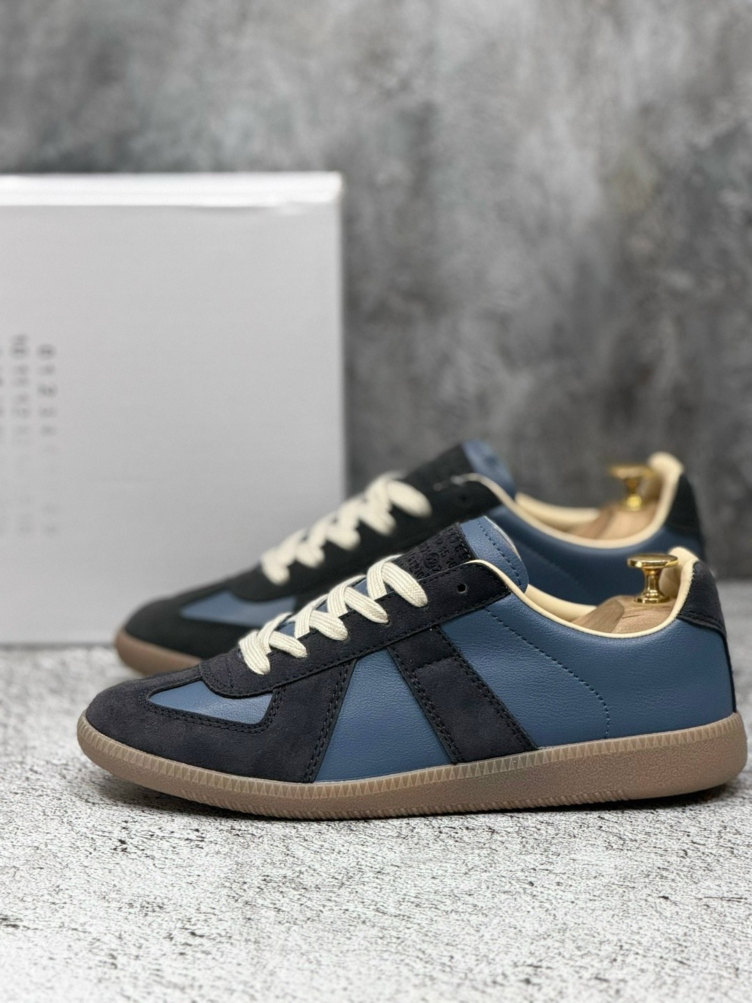 кроссовки maison margiela replica low top,кроссовки replica maison margiela синий,кроссовки maison margiela replica,кроссовки мужские maison margiela replica low top carry over синие,maison margiela r