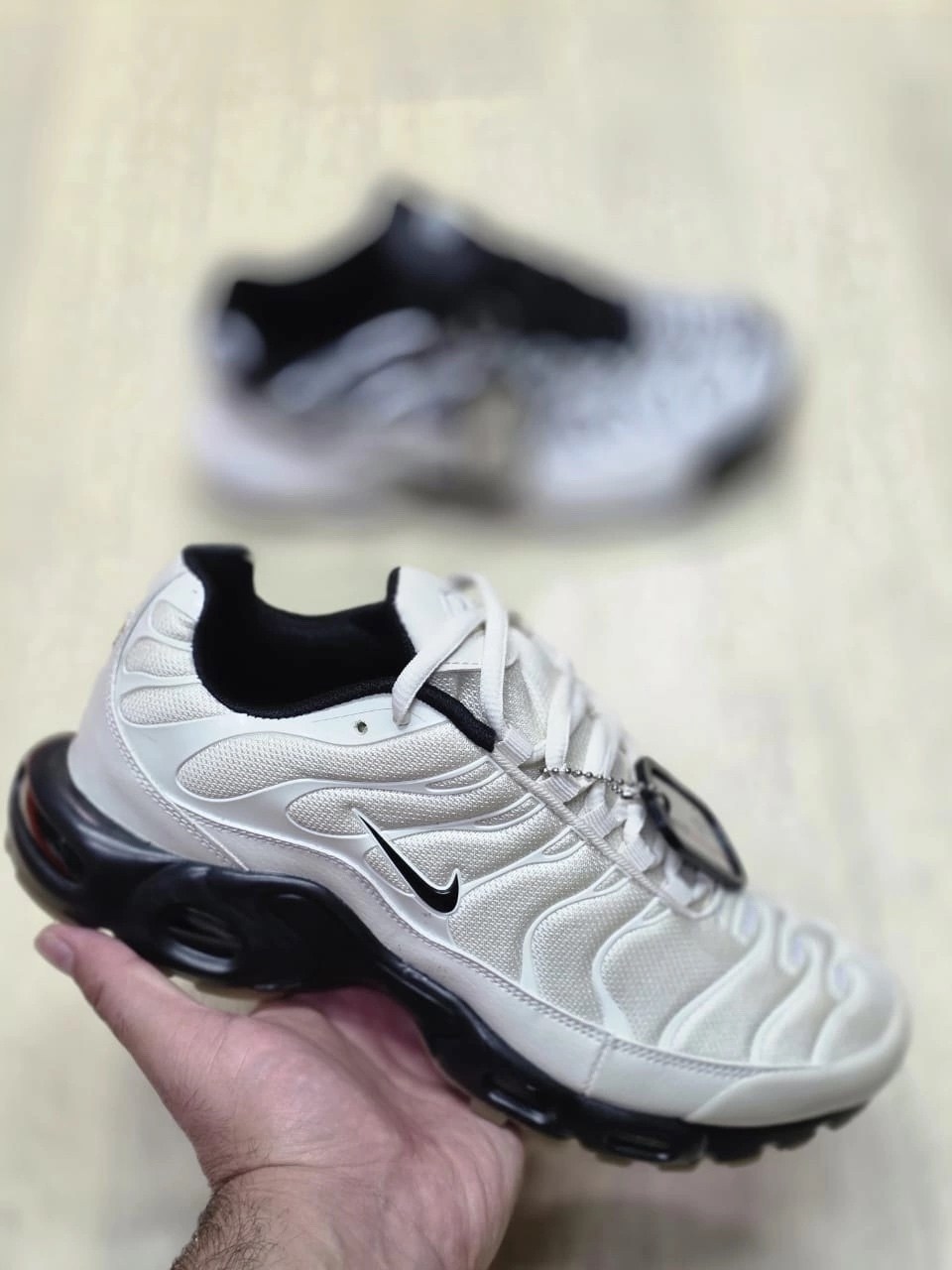 кроссовки nike air max tn plus,кроссовки nike air max tn plus ultra белые с серым,nike air max plus tn,кроссовки nike air max plus,nike air max tn plus ultra
