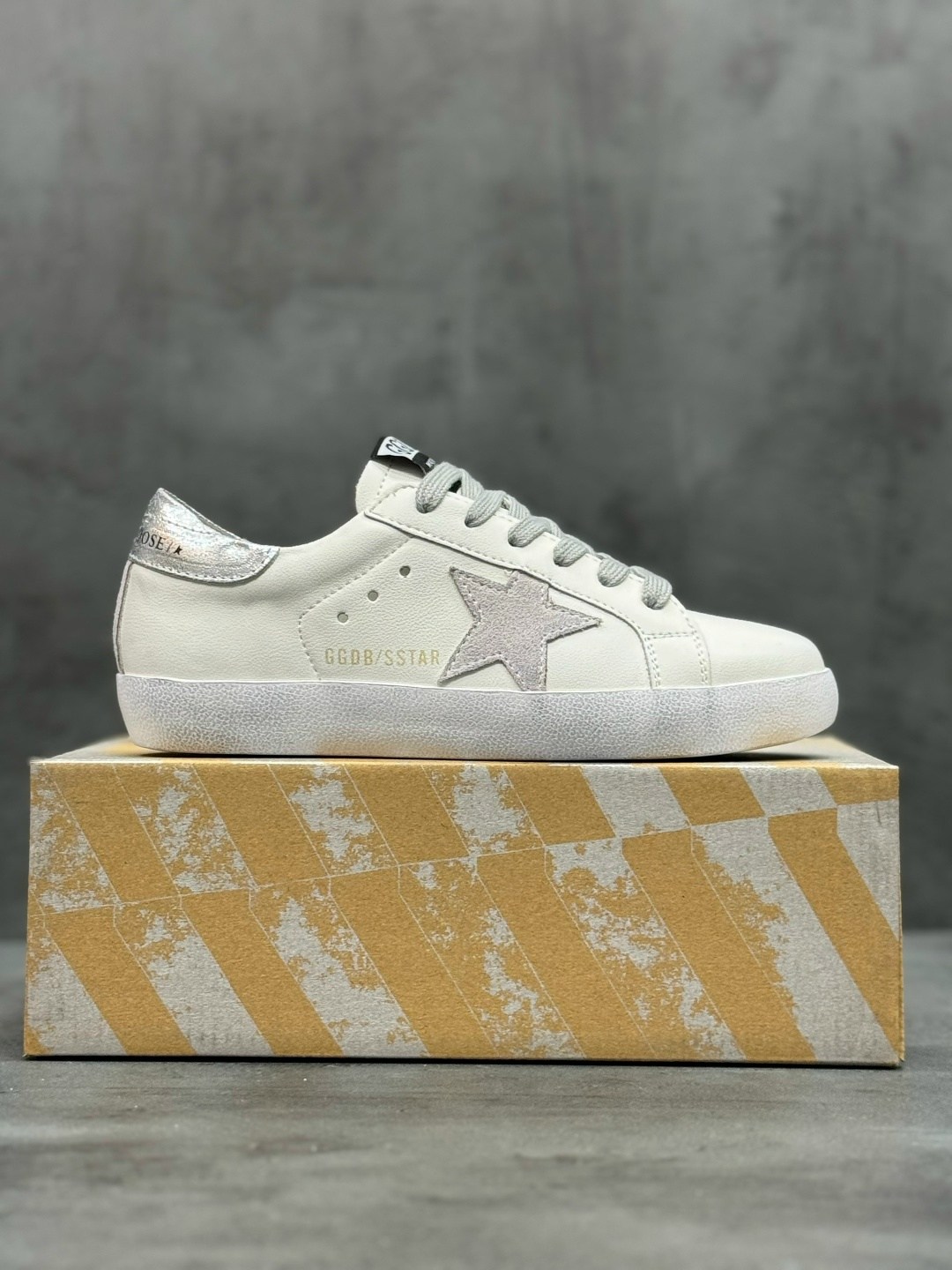 ,кроссовки golden goose,golden goose,кеды golden goose,женские кроссовки
