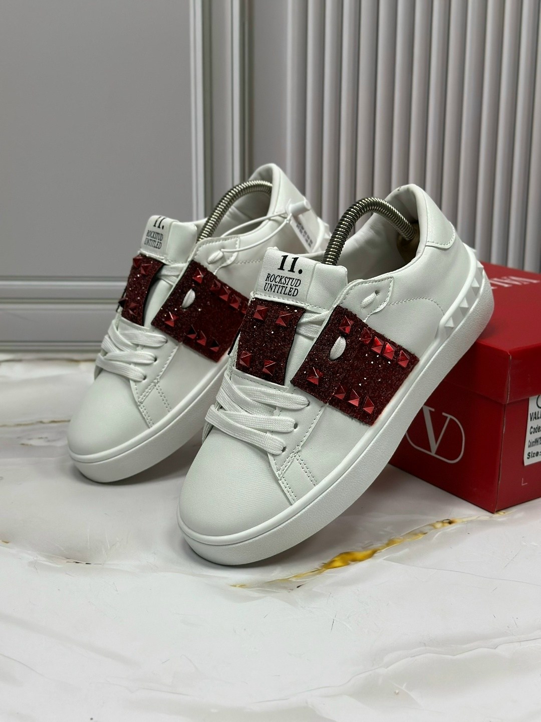 ,женские кроссовки valentino,valentino кроссовки,кеды валентино гаравани женские,валентино кеды