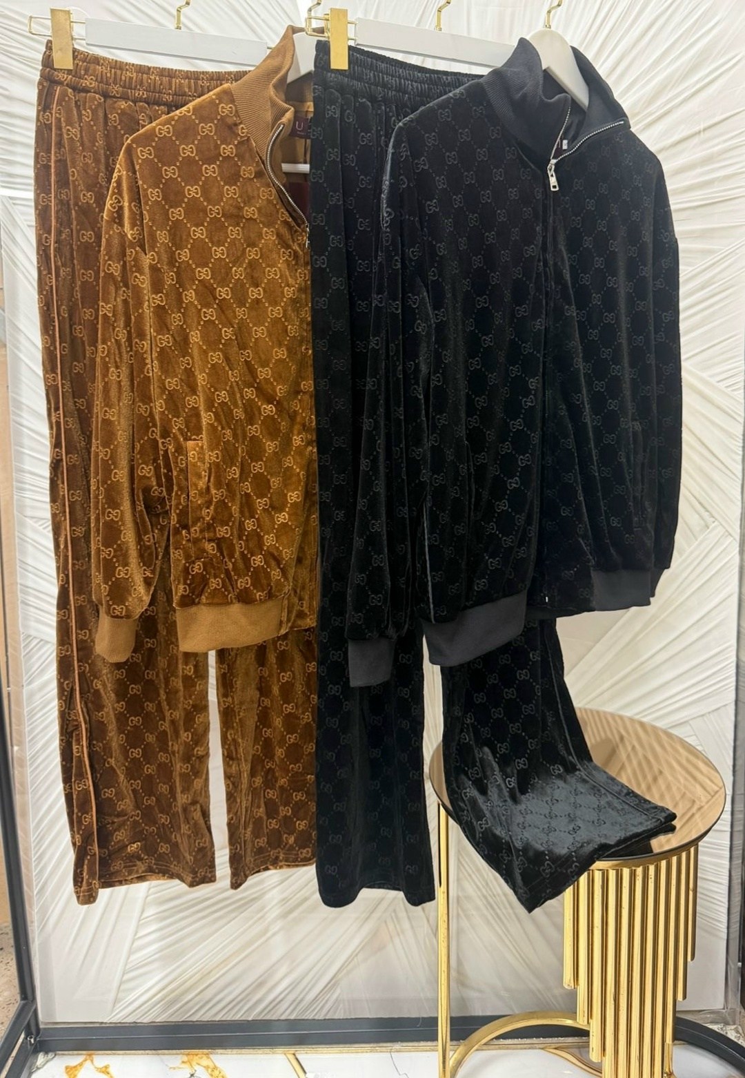 комплект одежды gucci,костюм велюровый,gucci костюм,спортивный костюм gucci бежевый легкий,костюм спортивный gucci