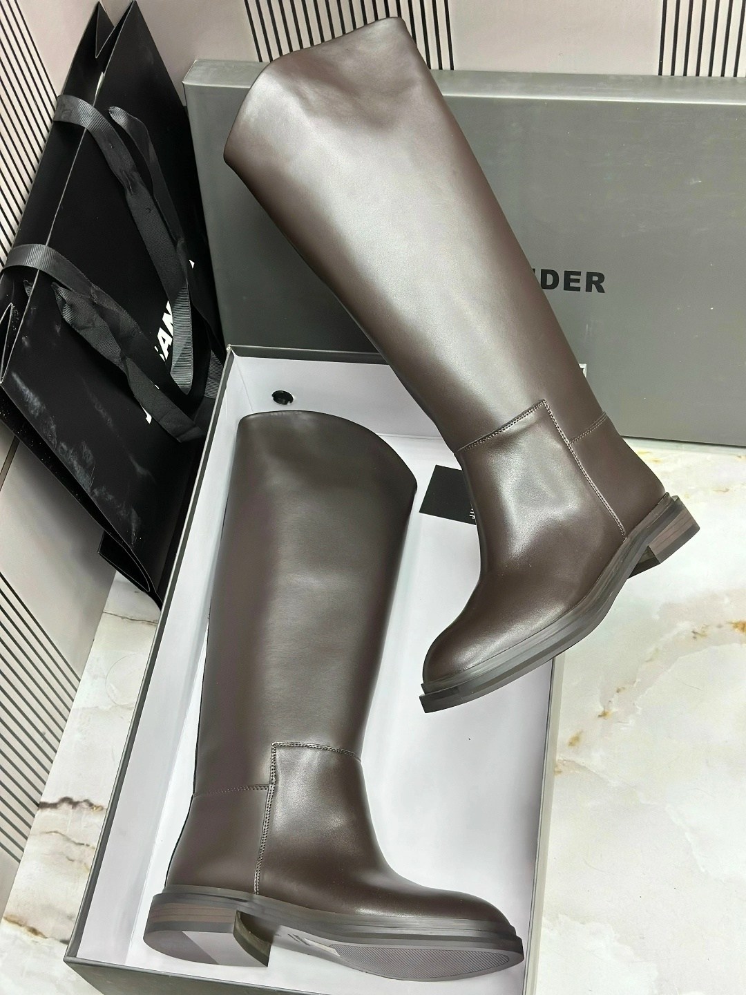 ,женские сапоги,женские брендовые кожаные сапоги chanel premium,женские сапоги jil sander кожаные черные,сапоги