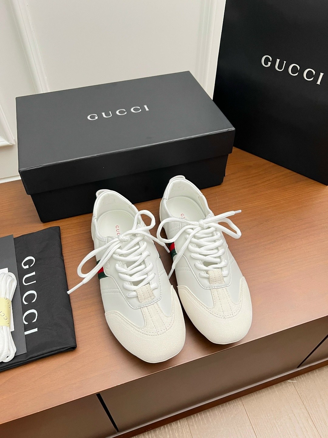 кроссовки gucci,gucci кроссовки женские,gucci gucci,gucci кроссовки мужские,кроссовки гуччи женские оригинал