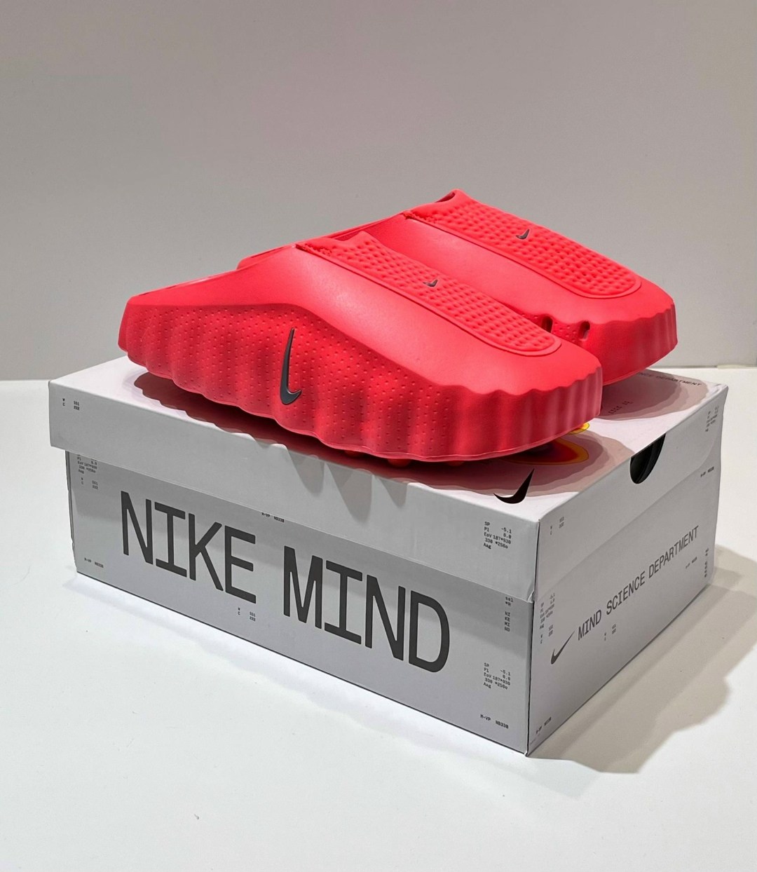 кроссовок,спортивный ,кроссовки,мужской кроссовки,nike mind 001