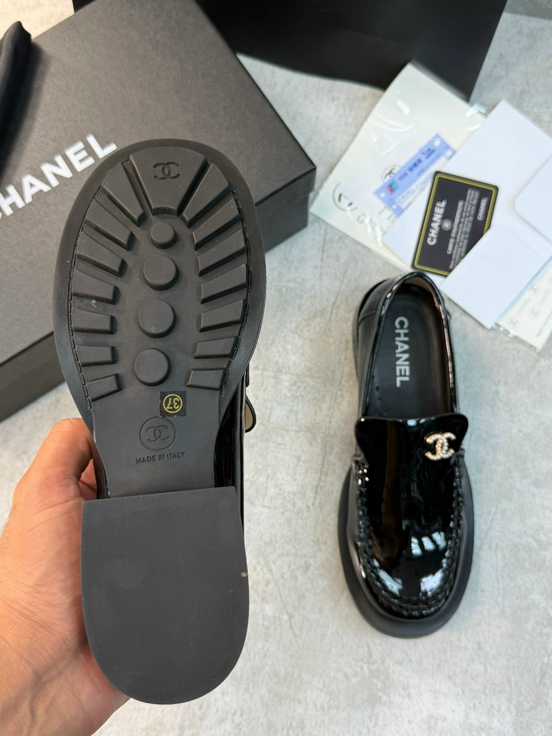 лоферы chanel,туфли chanel,женские кожаные черные лоферы chanel,женские лоферы chanel,лоферы шанель