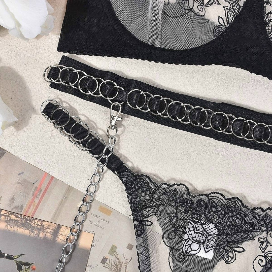 сексуальная нижнее белье,сексуальное нижнее белье для женщин,эротический комплект нижнего белье,прозрачное женское нижнее белье,сексуальный комплект белья с чокером и поясом с гартерами