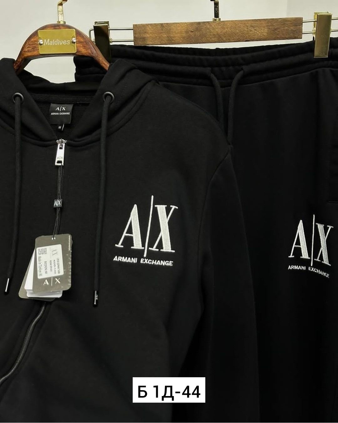 спортивный костюм armani,костюм спортивный armani exchange,мужской спортивный костюм exchange armani,спортивный костюм armani exchange на флисе,спортивные костюмы для мужчин