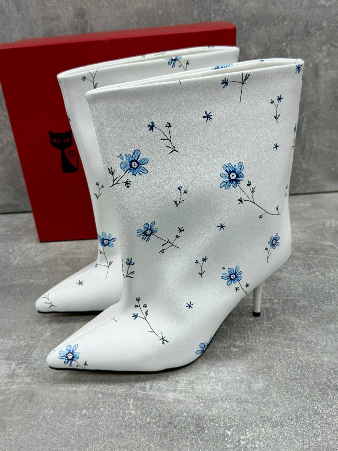 женские сапоги,модные сапоги,,белые сапоги, женская