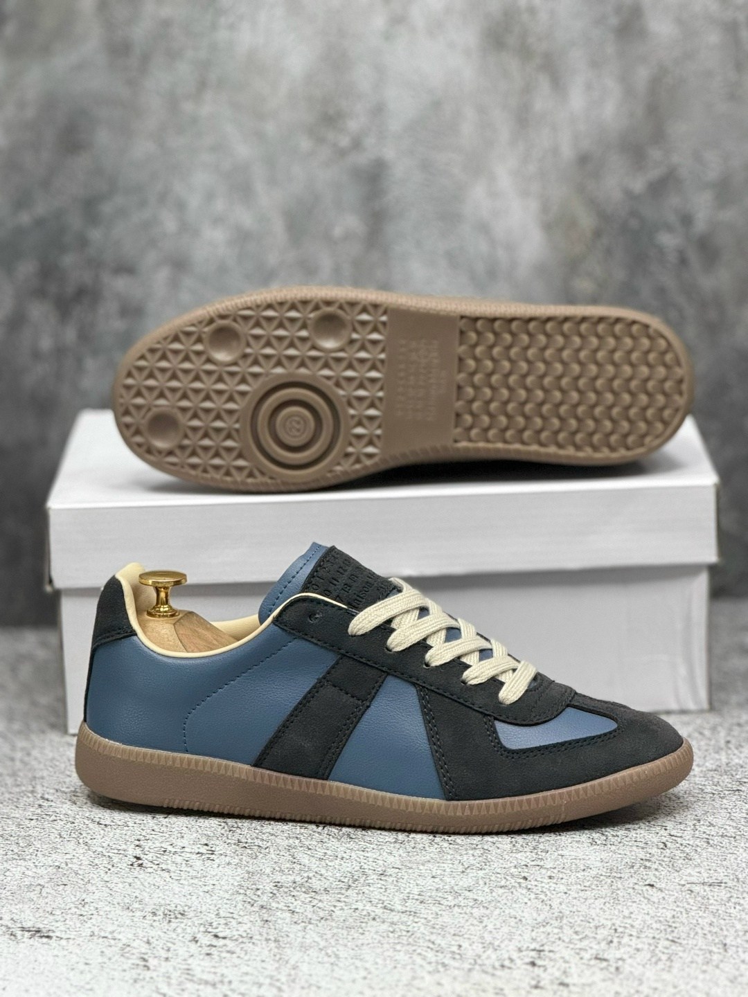 кроссовки maison margiela replica low top,кроссовки replica maison margiela синий,кроссовки maison margiela replica,кроссовки мужские maison margiela replica low top carry over синие,maison margiela r