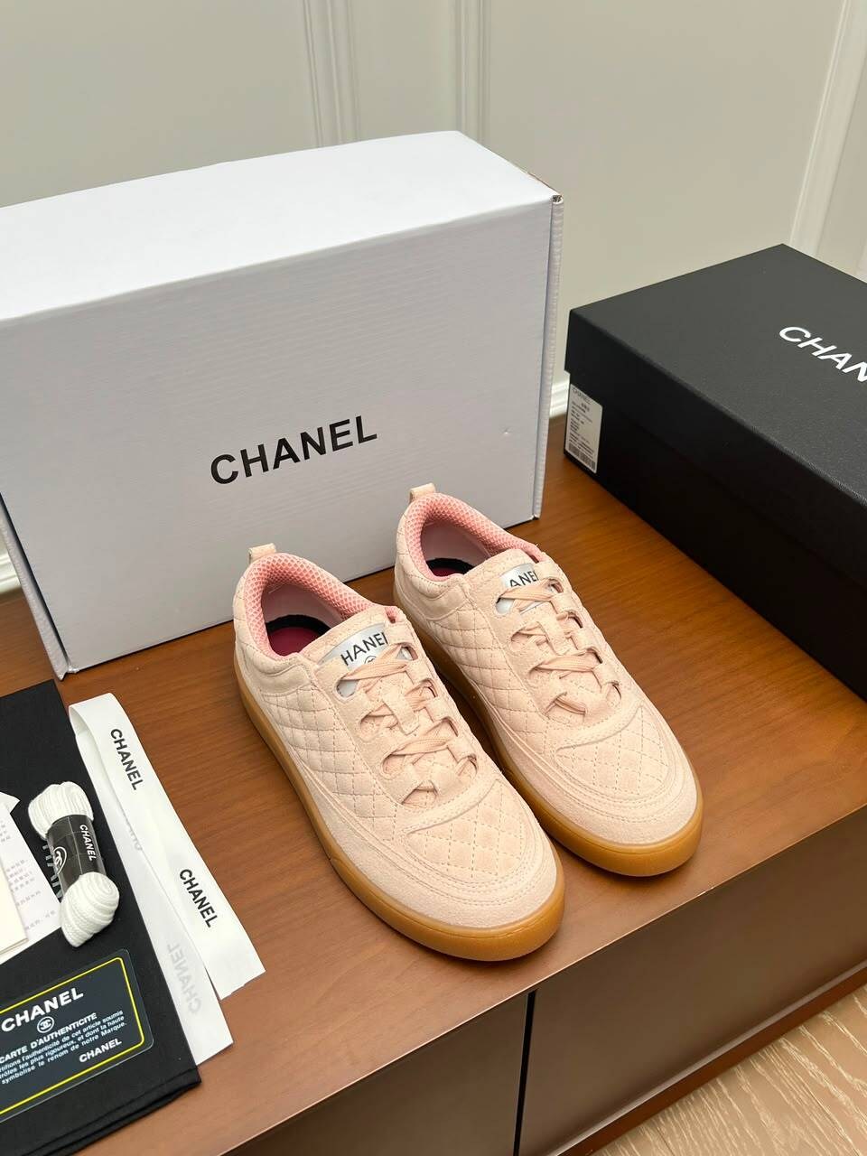 женские кроссовки chanel,chanel кроссовки,,кеды женские chanel,кеды шанель