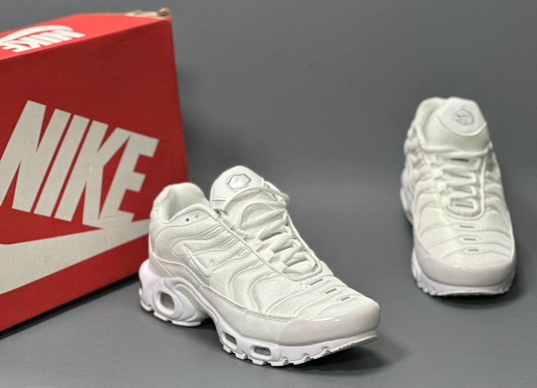 кроссовки nike air max tn plus,nike air max plus tn,кроссовки nike air max tn plus мужские,кроссовки air max tn plus,кроссовки мужские nike air max tn