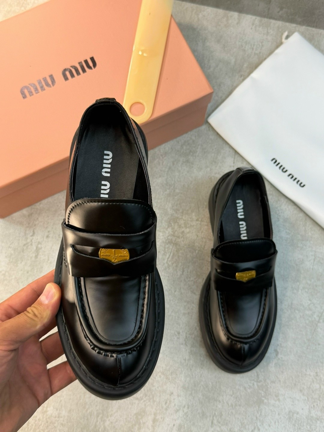 лоферы miu miu,,женские лоферы,лоферы миу миу, женская