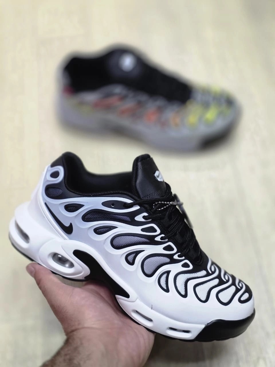 кроссовки nike air max tn plus,кроссовки nike air max tn plus ultra белые с серым,nike air max plus tn,кроссовки nike air max plus,nike air max tn plus ultra