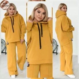 Костюм