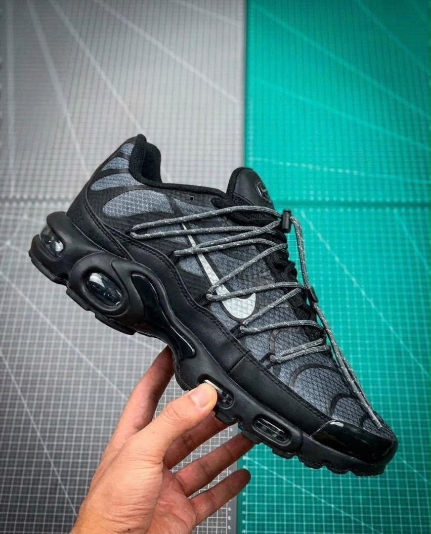 кроссовки nike tn air max plus,nike tn air max plus,nike air max tn plus triple black,nike air max tn plus black,nike air max plus tn мужские кроссовки