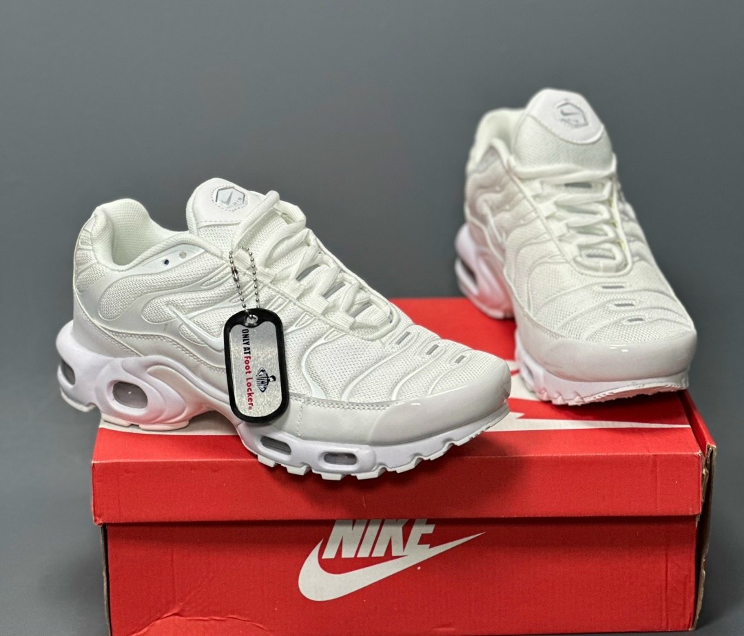 кроссовки nike air max tn plus,nike air max plus tn,кроссовки nike air max tn plus мужские,кроссовки air max tn plus,кроссовки мужские nike air max tn