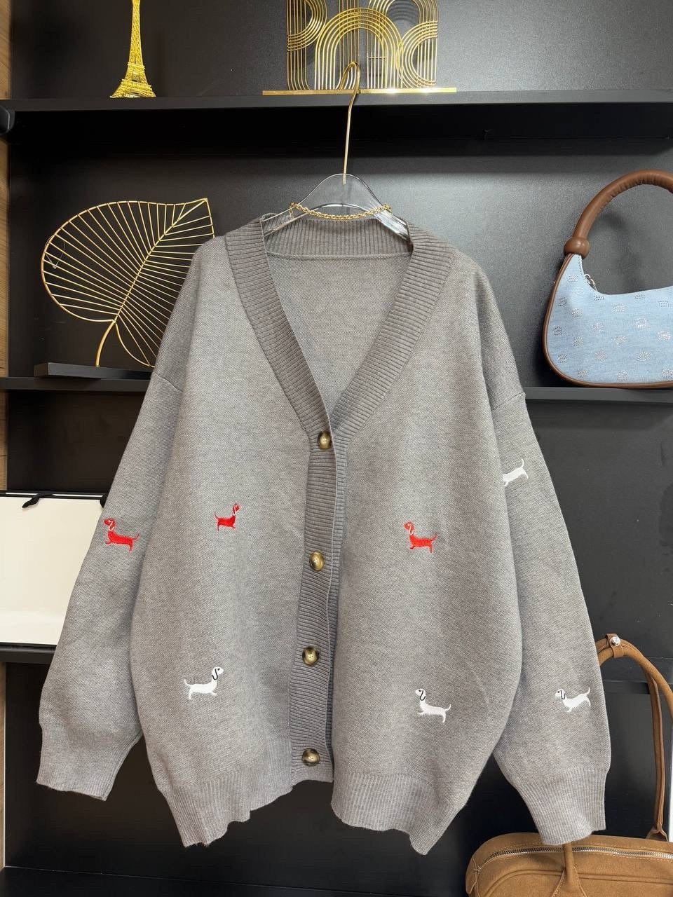 кардиган oversize,кардиган,трендовый кардиган с таксами,кардиган оверсайз с трендовой вышивкой,кардиган с таксами