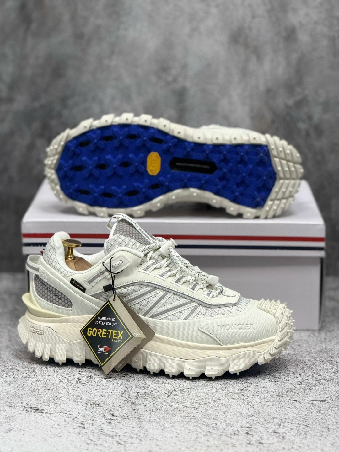 кроссовки moncler,кроссовки,кроссовки trailgrip gtx moncler белый,мужской кроссовки,повседневные кроссовки