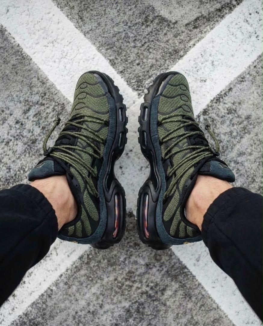 кроссовки nike tn air max plus,nike tn air max plus,nike air max tn plus triple black,nike air max tn plus black,nike air max plus tn мужские кроссовки