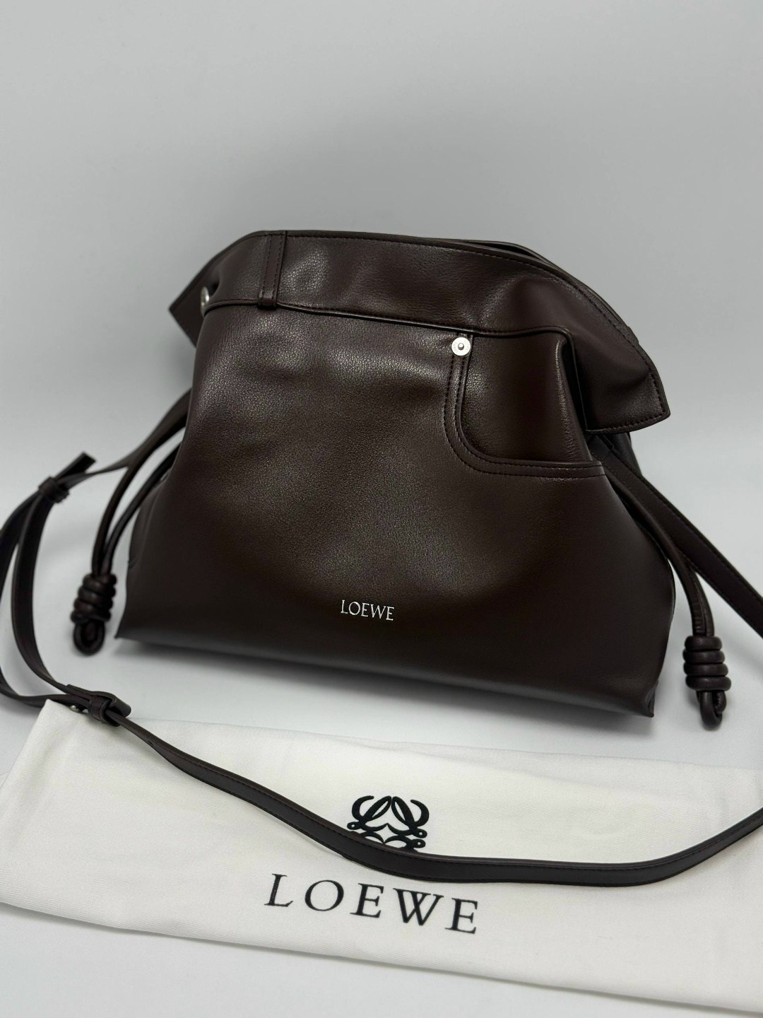 сумка loewe,женская сумка loewe,loewe сумка на плечо,сумка женская loewe натуральная кожа,loewe сумка на плечо мешок