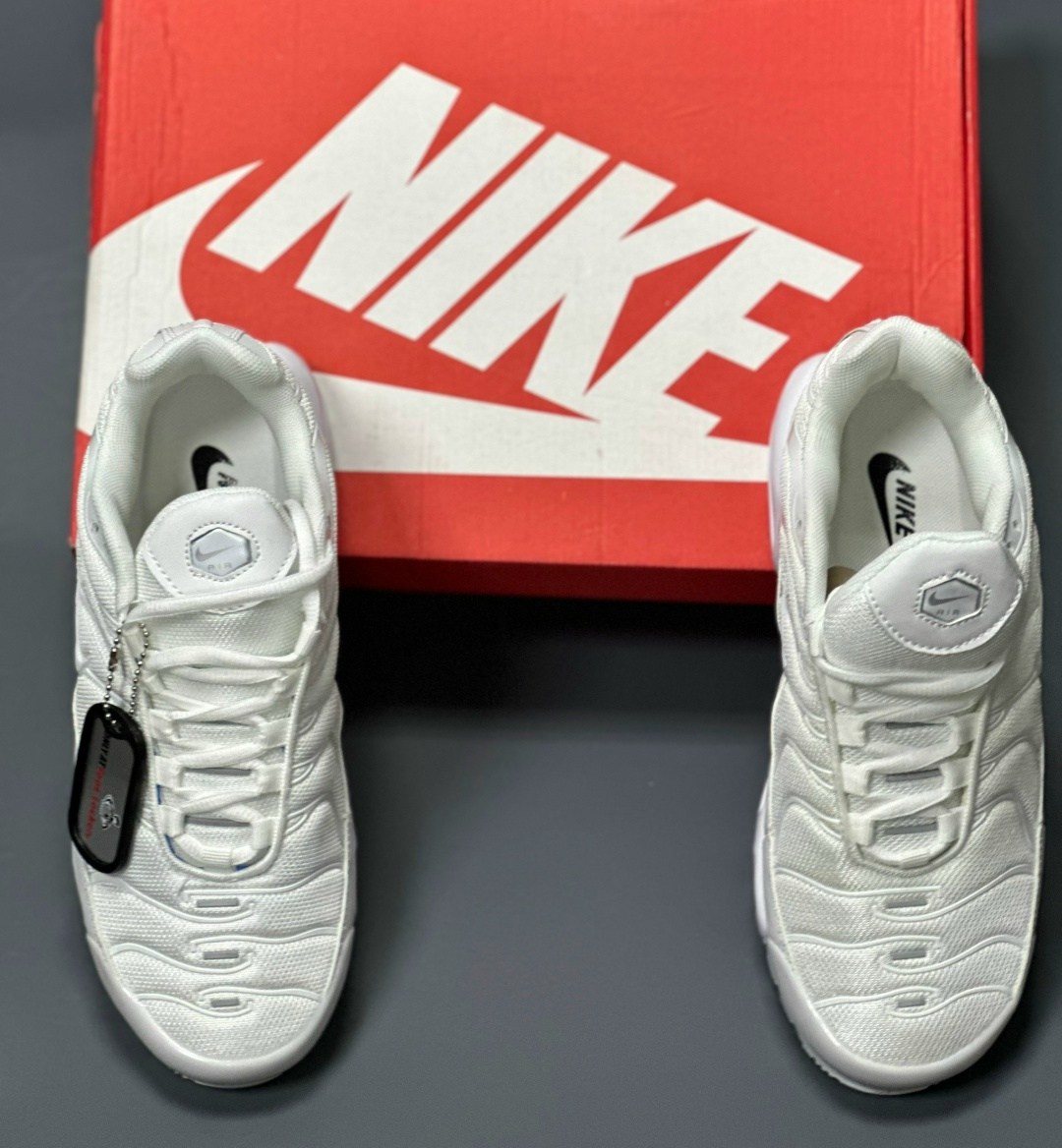 кроссовки nike air max tn plus,nike air max plus tn,кроссовки nike air max tn plus мужские,кроссовки air max tn plus,кроссовки мужские nike air max tn