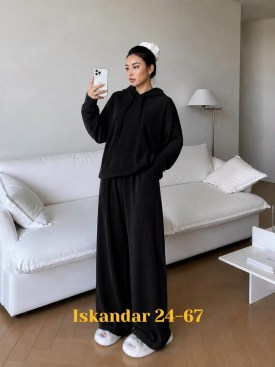 Костюм