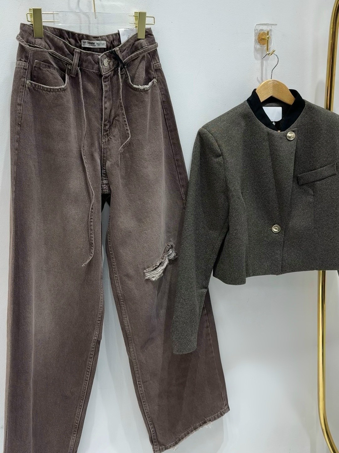 джинсы ультраширокие коричневые bershka,джинсы коричневые,стильные джинсы,широкие женские джинсы