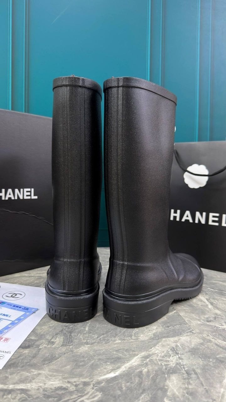сапоги chanel,резиновые сапоги chanel,chanel бежевые резиновые сапоги для женщин,резиновые дождевые сапоги темно-бежевые женские chanel,chanel rain boots
