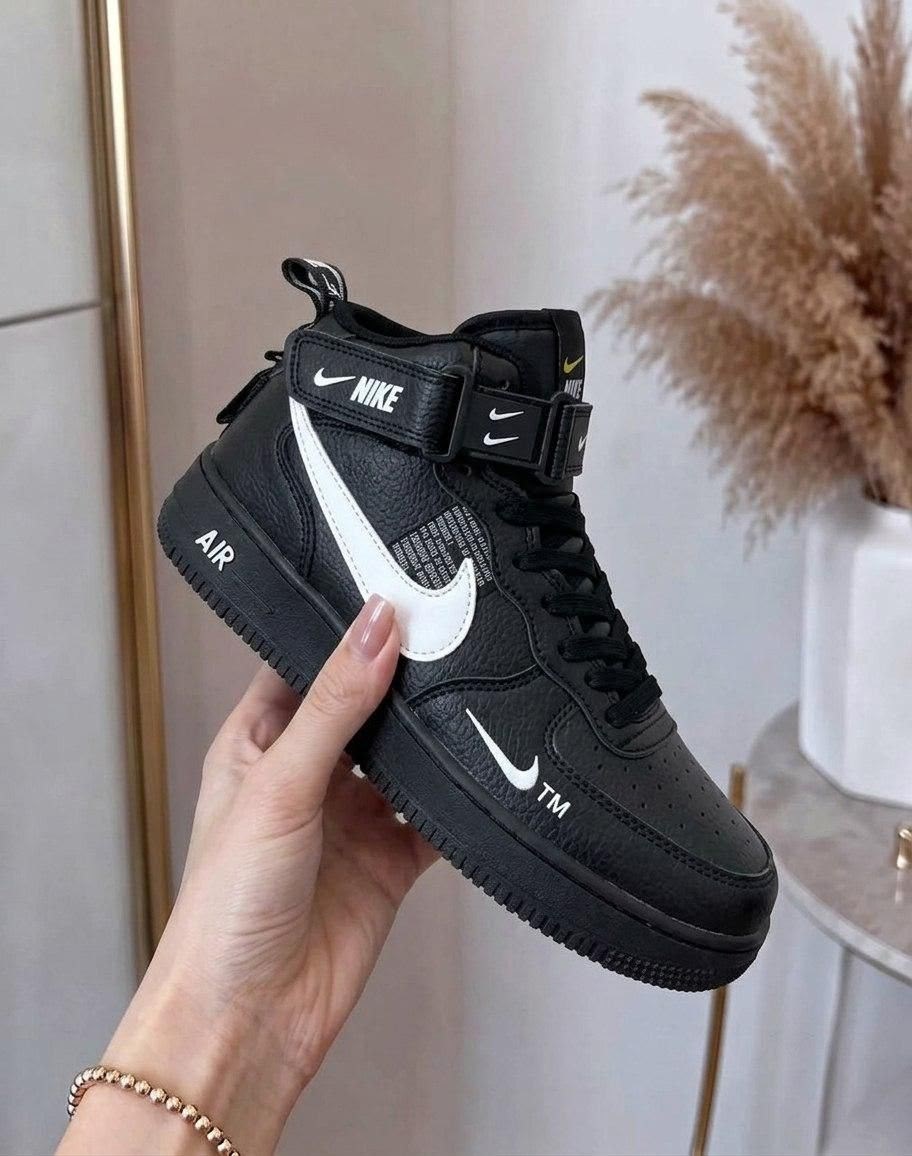 зимние кроссовки nike air force 1 07 mid lv8,кроссовки nike air force 1,зимние кроссовки nike air force 1 mid,nike air force 1 mid,nike air force 1 07 mid lv8