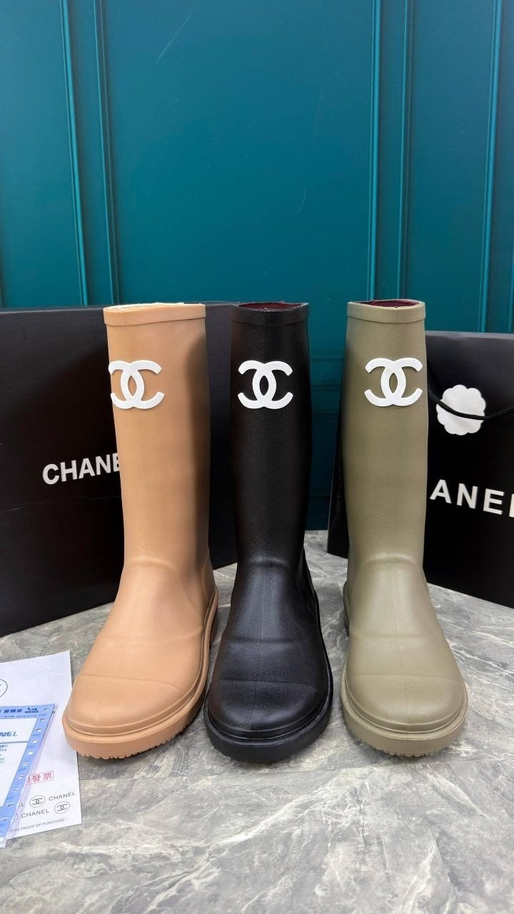 сапоги chanel,резиновые сапоги chanel,chanel бежевые резиновые сапоги для женщин,резиновые дождевые сапоги темно-бежевые женские chanel,chanel rain boots