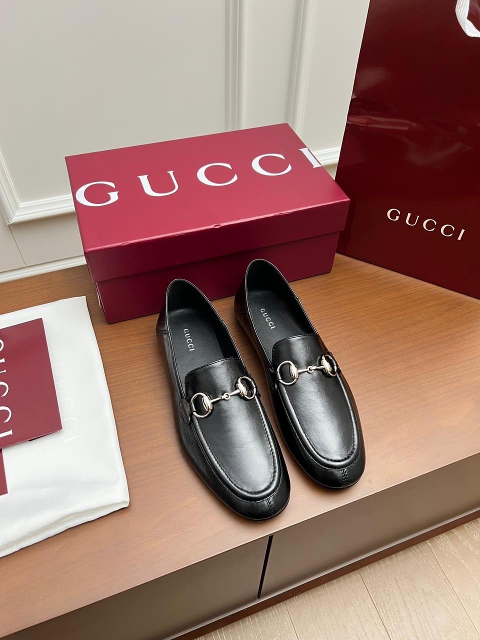 лоферы гуччи женские оригинал,лоферы gucci,лоферы gucci женские,кожаные лоферы gucci,лоферы гуччи женские