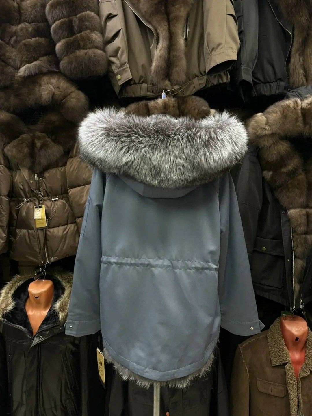 парка с натуральным мехом,меховая парка,парка с мехом,женская парка с натуральным мехом,зимняя парка с мехом