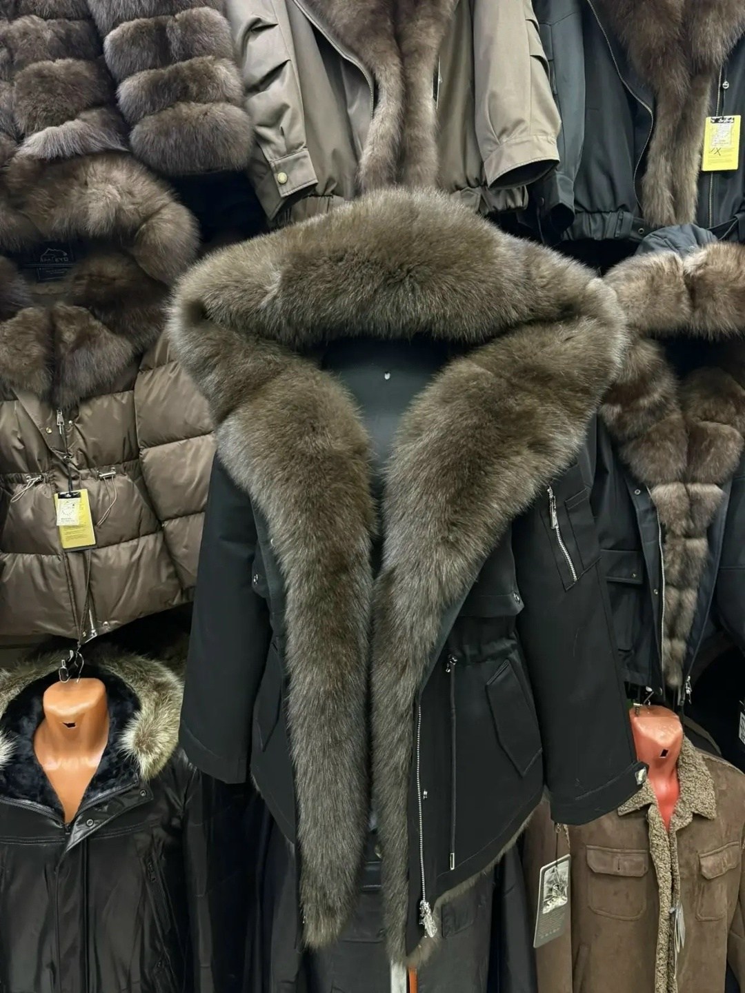 парка с натуральным мехом,меховая парка,парка с мехом,женская парка с натуральным мехом,зимняя парка с мехом
