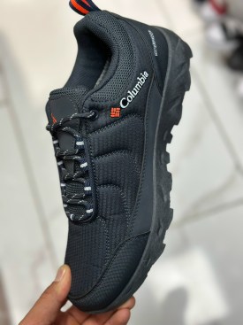 Кроссовки