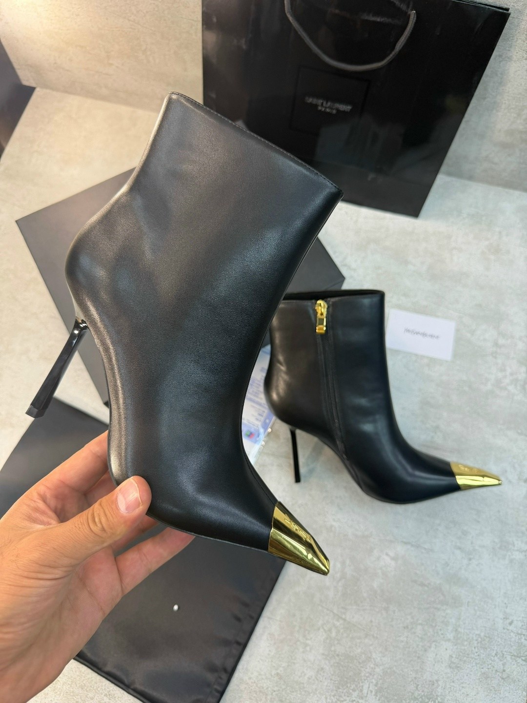 ,женские ботильоны,модные ботильоны,ботильоны saint laurent,ботильоны лакированные