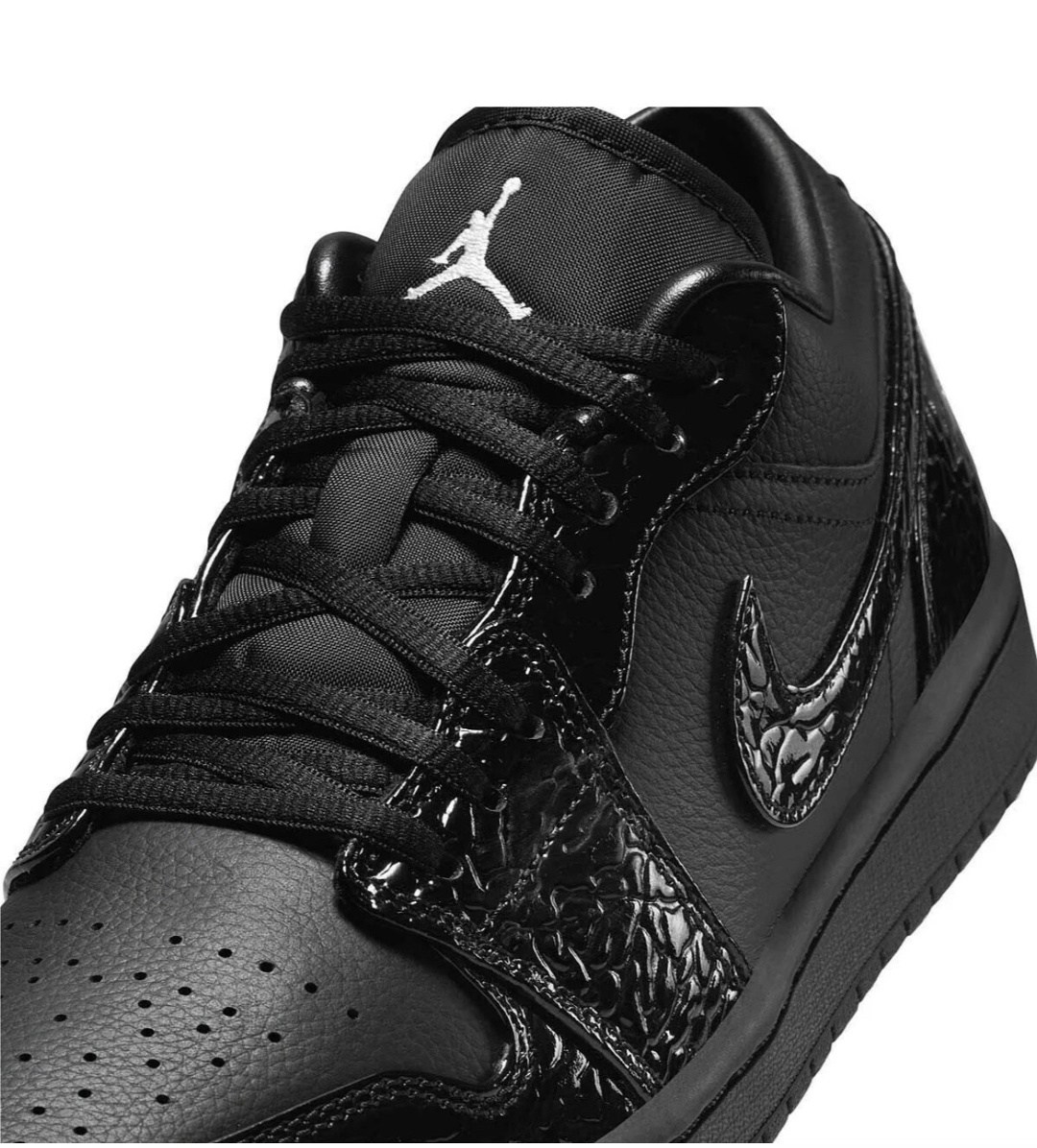 nike air jordan 1 low se,nike air jordan 1 low,air jordan 1 low se,air jordan 1 low triple black,air jordan 1 low