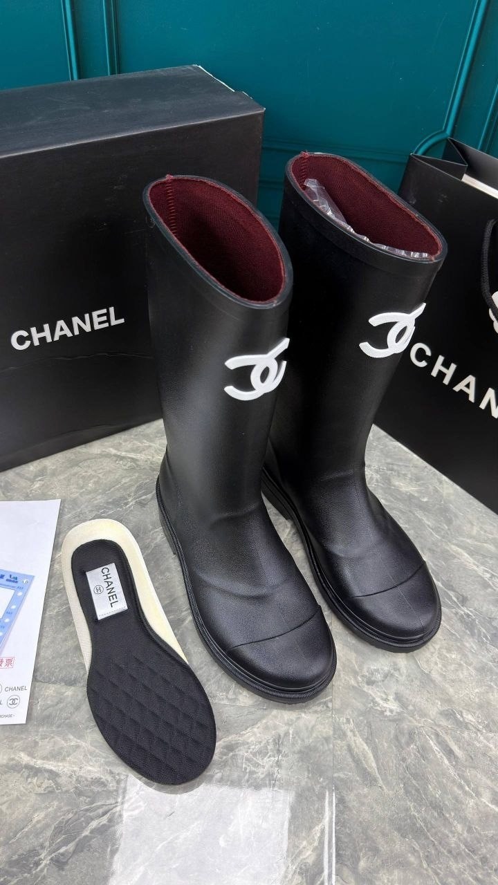 сапоги chanel,резиновые сапоги chanel,chanel бежевые резиновые сапоги для женщин,резиновые дождевые сапоги темно-бежевые женские chanel,chanel rain boots