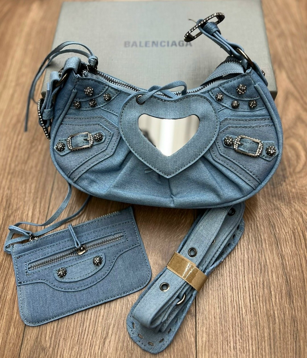 сумка balenciaga,сумка баленсиага,balenciaga сумка на плечо,balenciaga сумка женская,черная женская кожаная сумка balenciaga