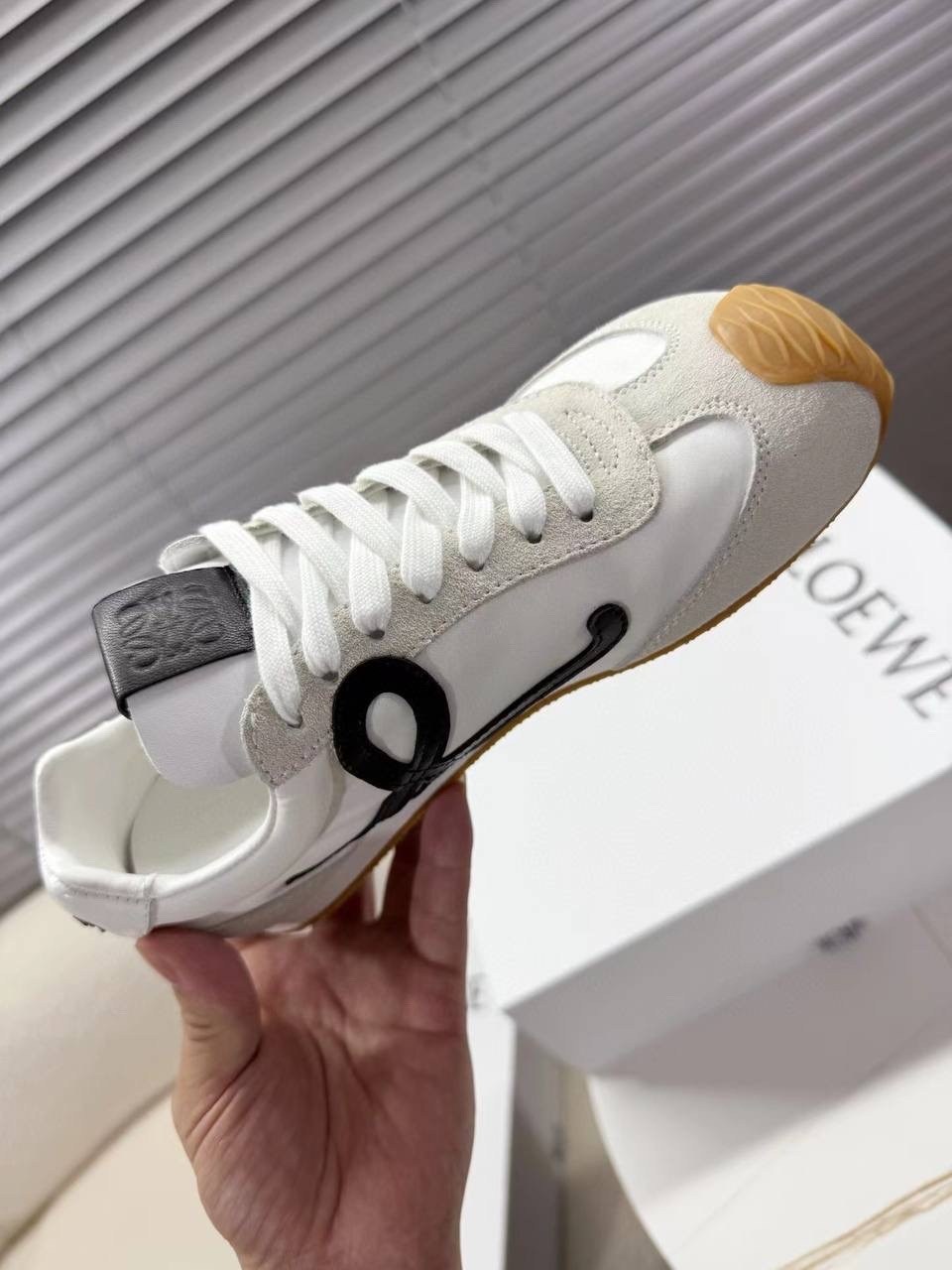 ,кроссовки женскиe,кроссовки loewe,кроссовки женские balenciaga,спортивная