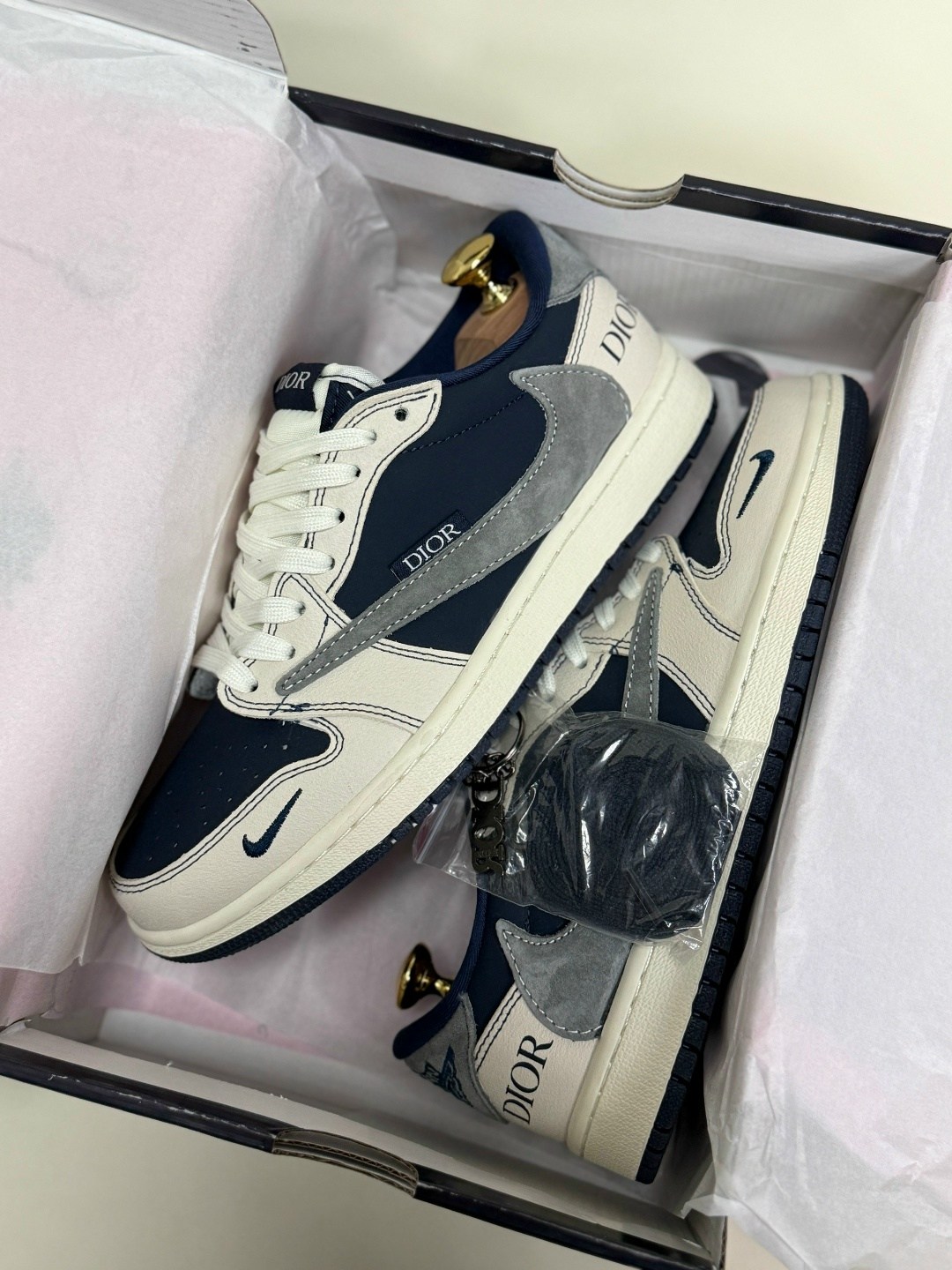 кроссовки,кроссовки travis scott x air jordan 1 low,кроссовки nike air jordan 1 x travis scott,кроссовки nike travis scott,мужской кроссовки