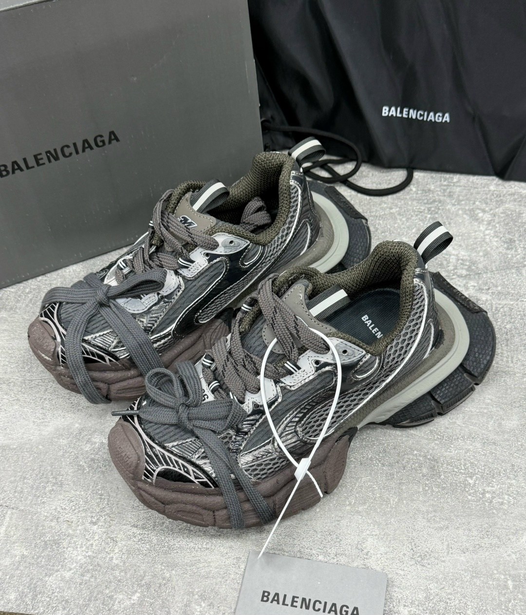 кроссовки женские balenciaga,кроссовки balenciaga,кроссовки баленсиага,balenciaga 3 xl кроссовки,кроссовки баленсиага женские