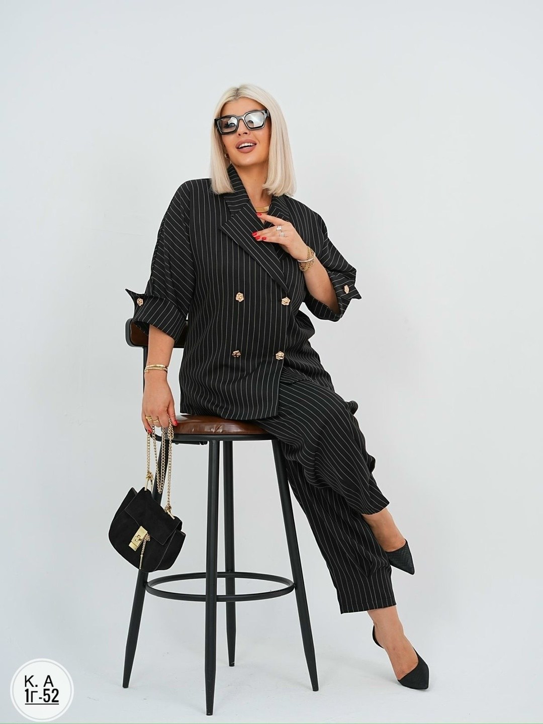 брючный костюм michel chic 1386/1 черный полоска,брючный костюм мишель шик арт: 1386/1 черный, полоска,костюм брючный 1386-1 черный + полоска michel chic,костюм брючный больших размеров в полоску,брюч