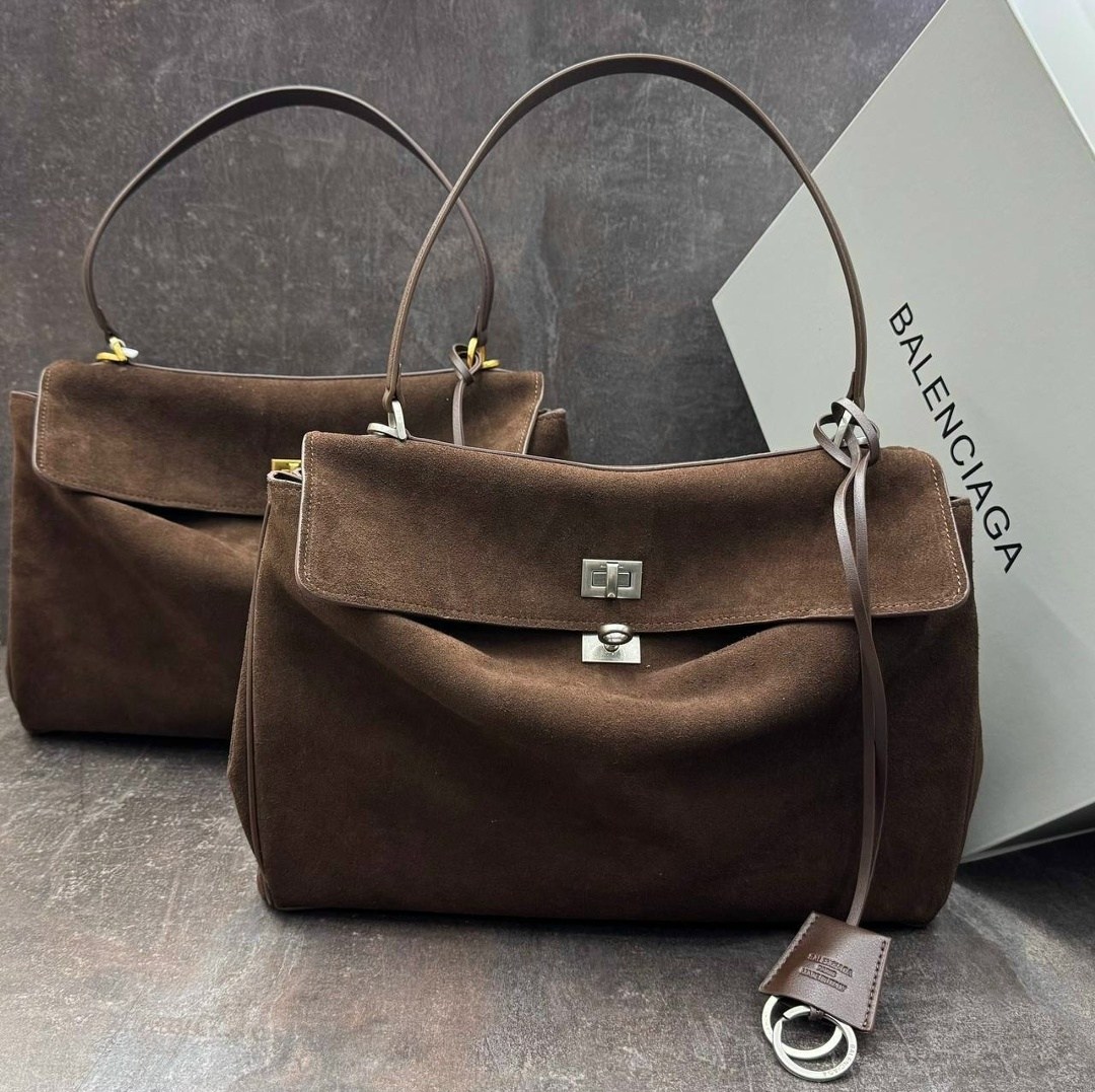роскошная сумка из замши balenciaga rodeo,сумка в образе balenciaga размер 35 х 25 x 10 см замша,женская замшевая сумка balenciaga коричневая 35х23,замшевая сумка,сумка женская замшевая