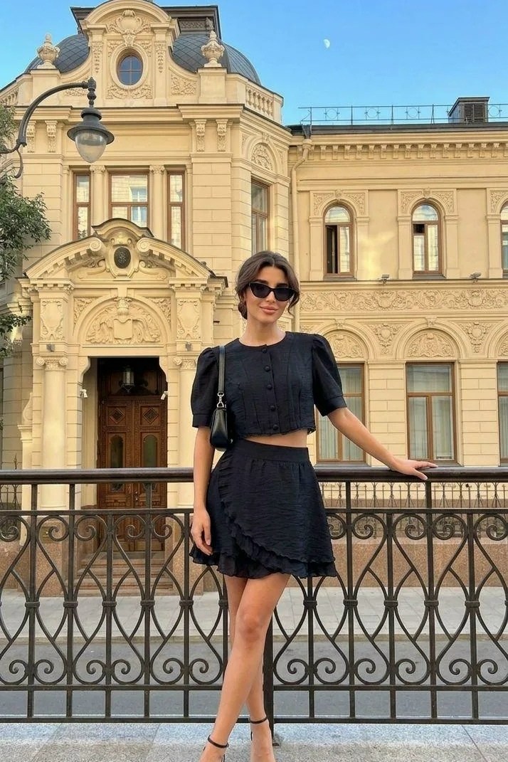костюм с юбкой,юбка с оборками,летний костюм с юбкой,стильные наряды