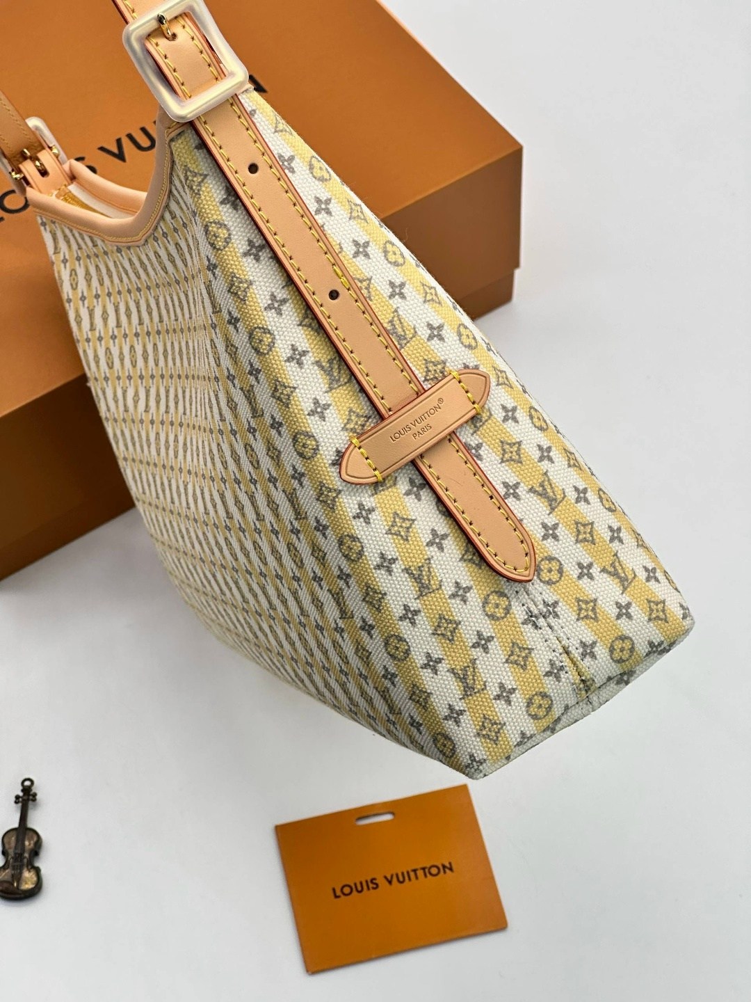 сумки луи виттон,louis vuitton сумка,louis vuitton neverfull,louis vuitton женская сумка,сумка луи виттон женская