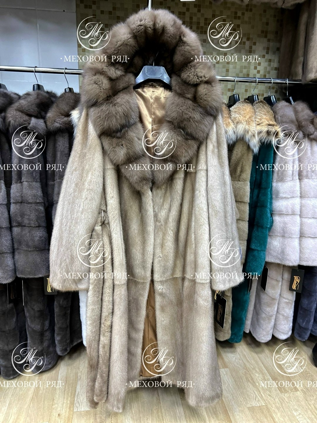 шуба норковая nafa с капюшоном из соболя,норковая шуба с капюшоном из куницы каменки,шуба норковая с капюшоном,норковая шуба,шуба из норки с капюшоном