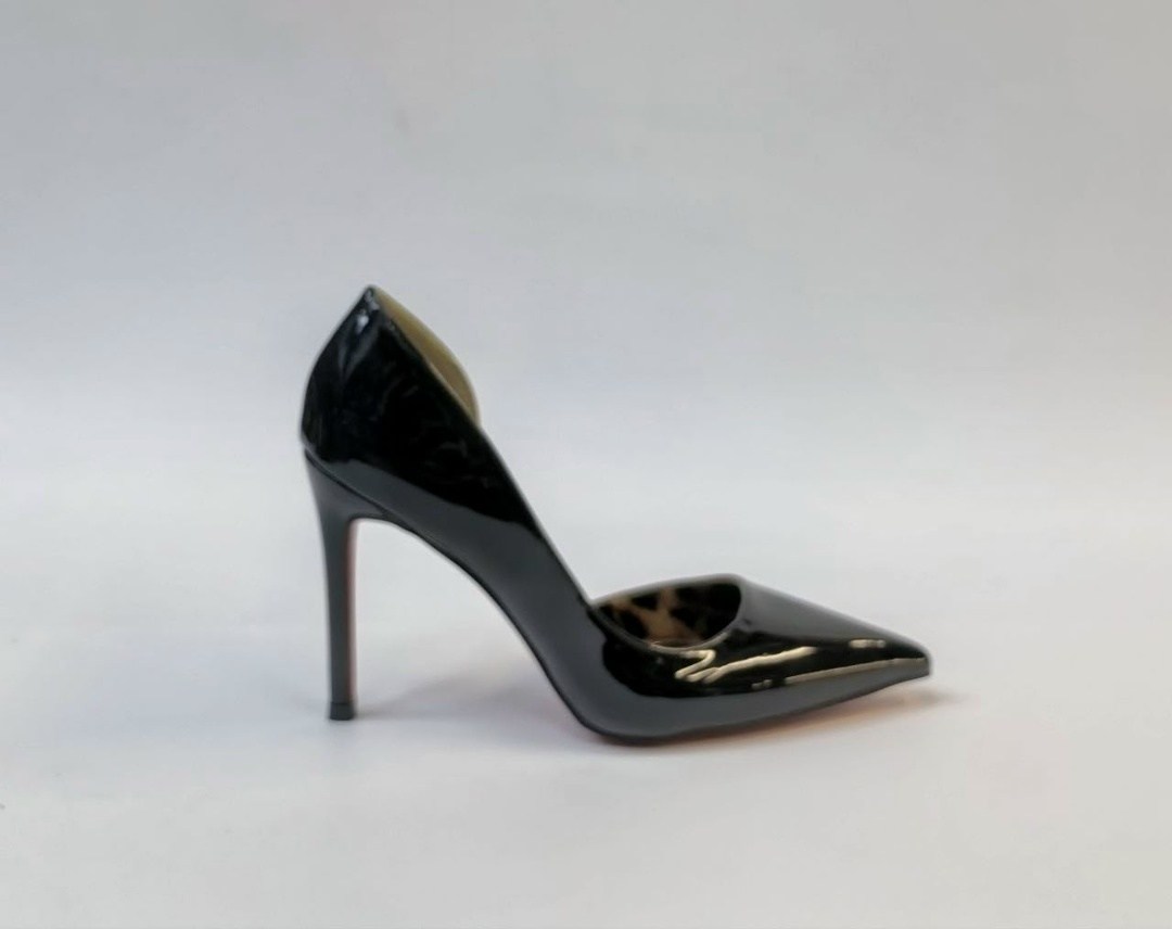 christian louboutin туфли,,женские туфли лодочки,женские туфли-лодочки на высоком каблуке из лакированной кожи,туфли из лакированной кожи